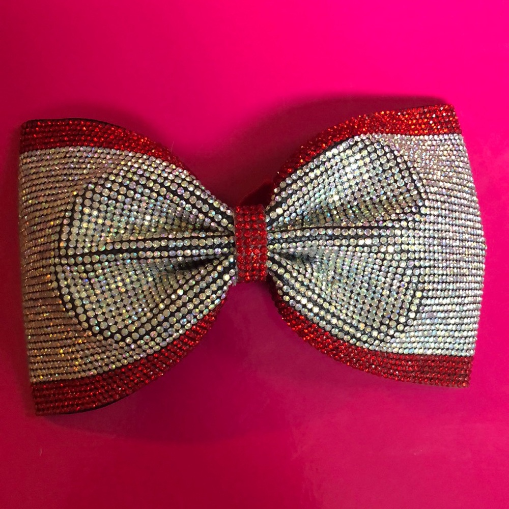 Cheer bow